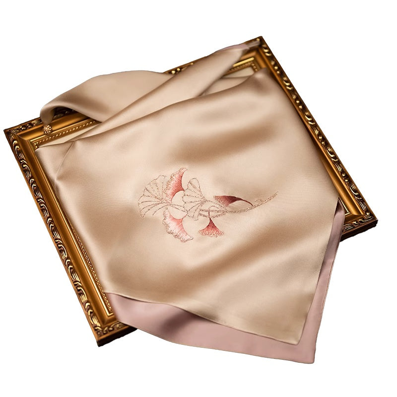 Silk embroidered scarf - 我的商店
