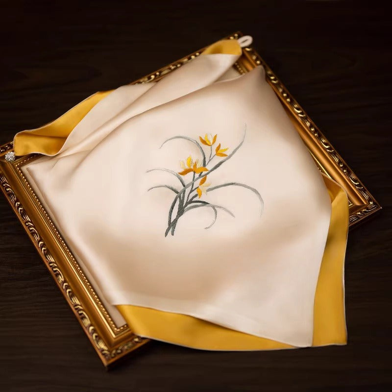 Silk embroidered scarf - 我的商店