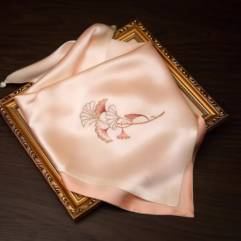 Silk embroidered scarf - 我的商店