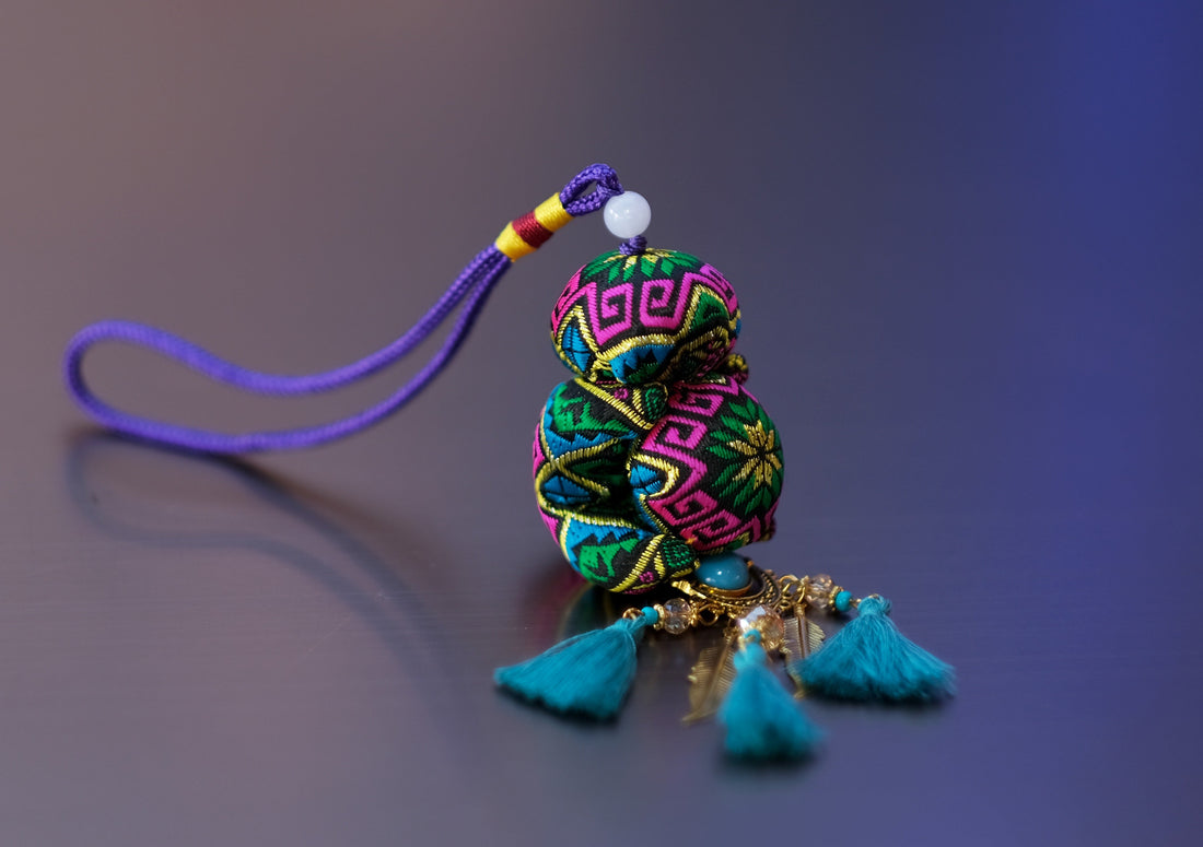 The Beauty of Guangxi Zhuang Intangible Cultural Heritage | Me Nie Sachet Pendant: Cultural Inheritance Woven in Threads - 我的商店