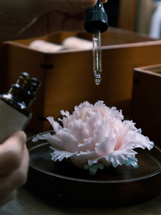 The Intangible Cultural Heritage Porcelain Flower: A Millennium - old Romance Blooming on Porcelain