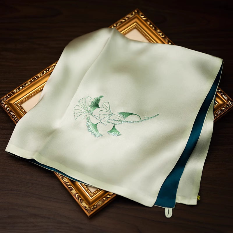 Silk embroidered scarf - 我的商店