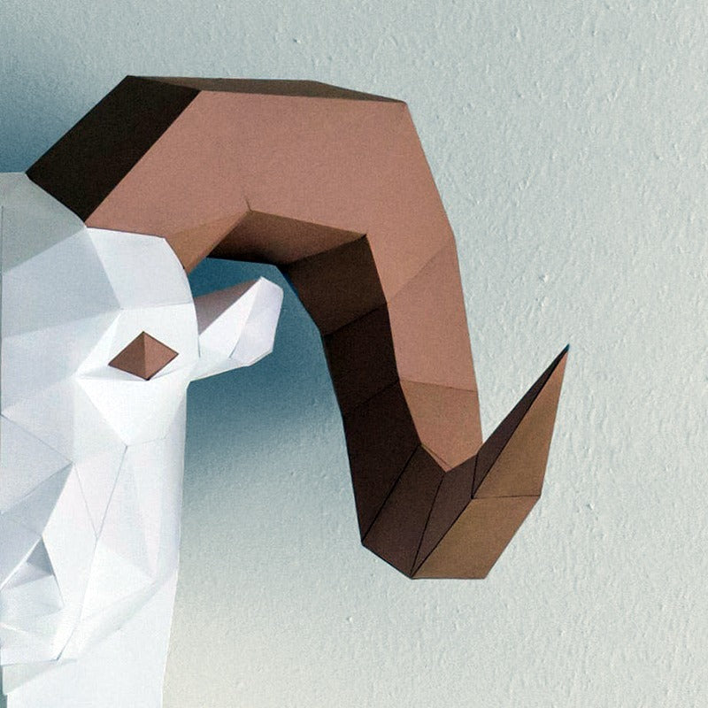 DIY Three-dimensional Origami Of Big-horned Goats By Hand